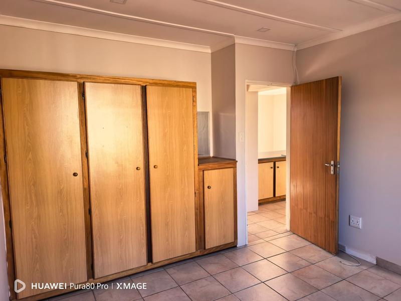 To Let 2 Bedroom Property for Rent in Heiderand Western Cape